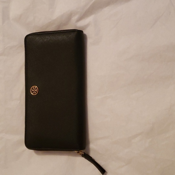 Tory Burch Robinson Continental Zip Around Wallet Black - Picture 1 of 10